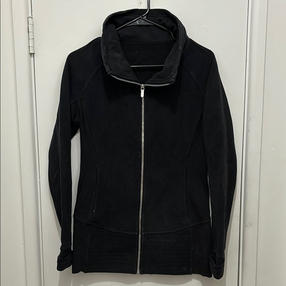 Lululemon Women's Black Jacket - Picture 1 of 4